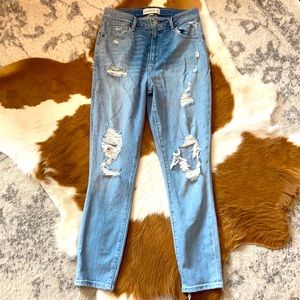 Abercrombie & Fitch High Rise Super Skinny Ankle